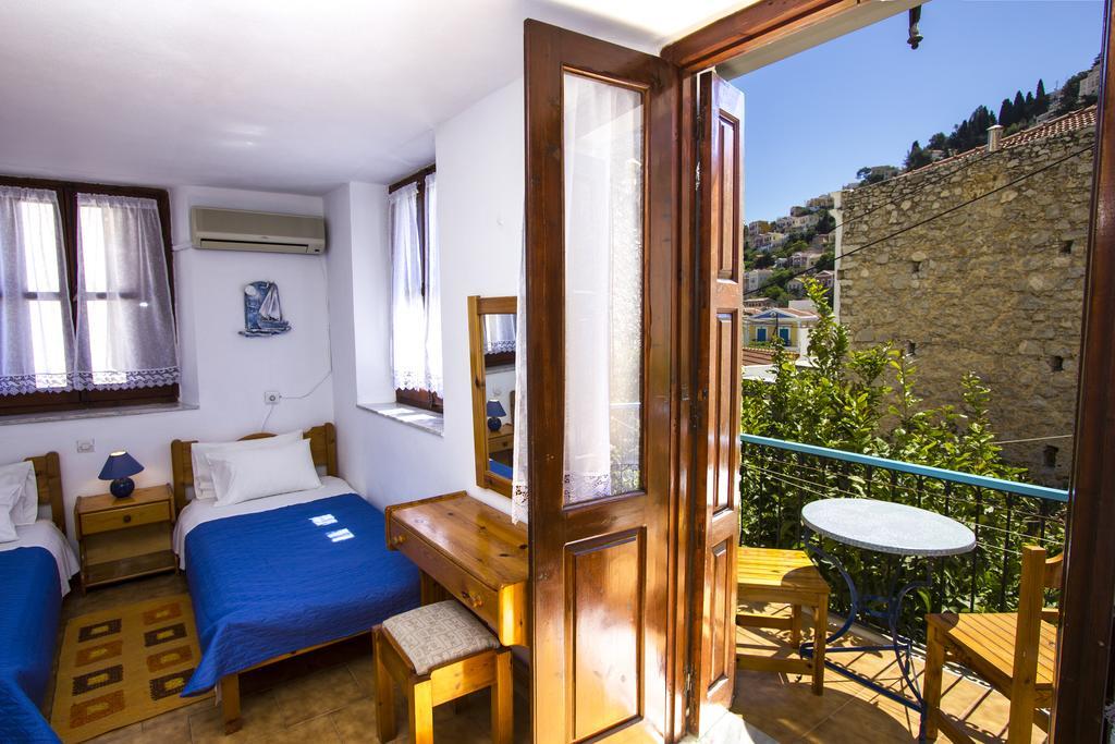 Symi Center Hotel Exterior photo